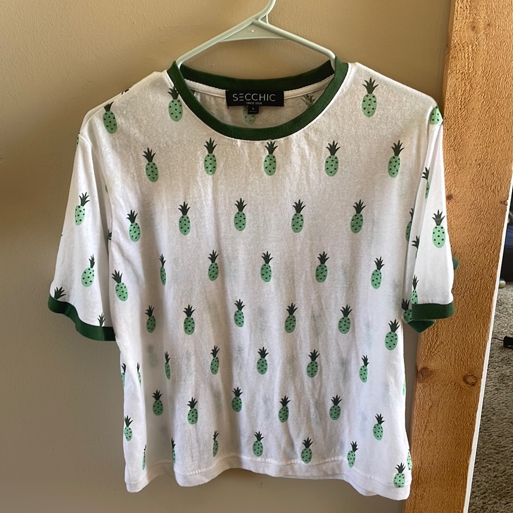 Secchic green pineapple shirt
